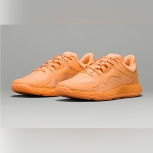 Lululemon Strongfeel Training Shoe / Size 7 Brand NEW / Florid Orange/Mango